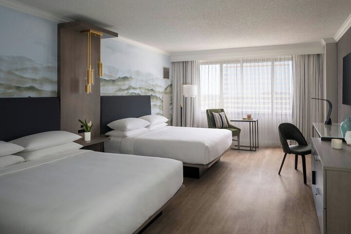 Room 8 of 33