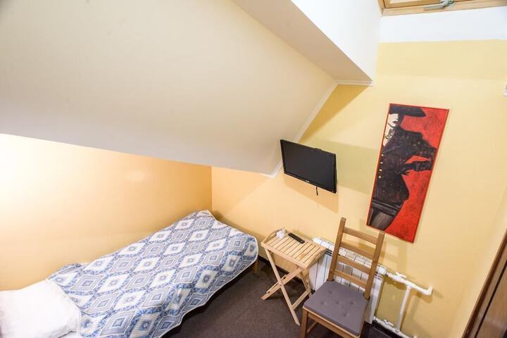 Room 11 of 59