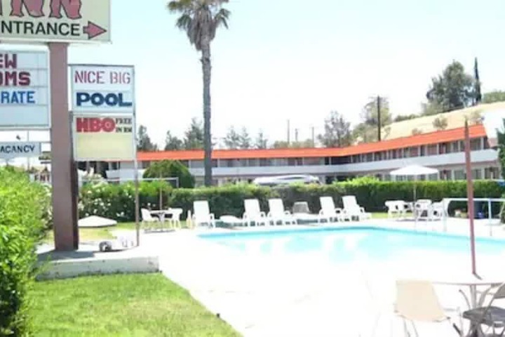 Pool 9 of 10