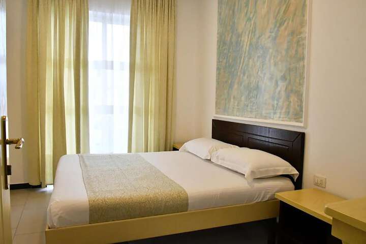 Room 40 of 65