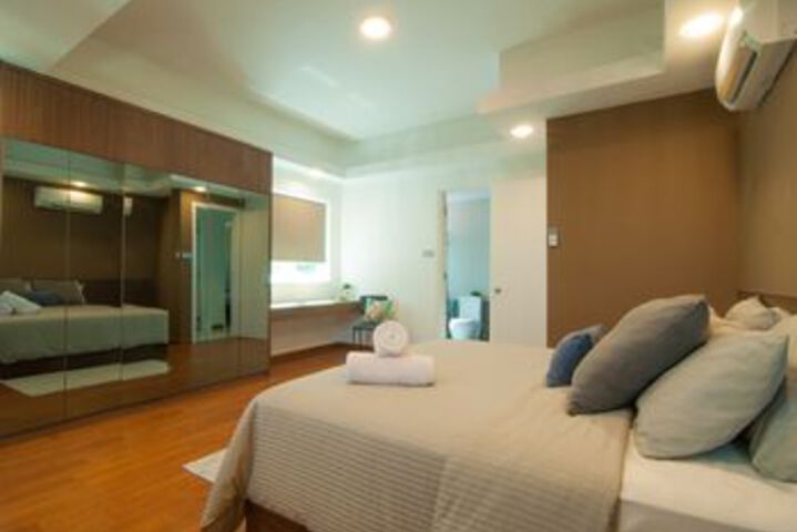 Room 11 of 26
