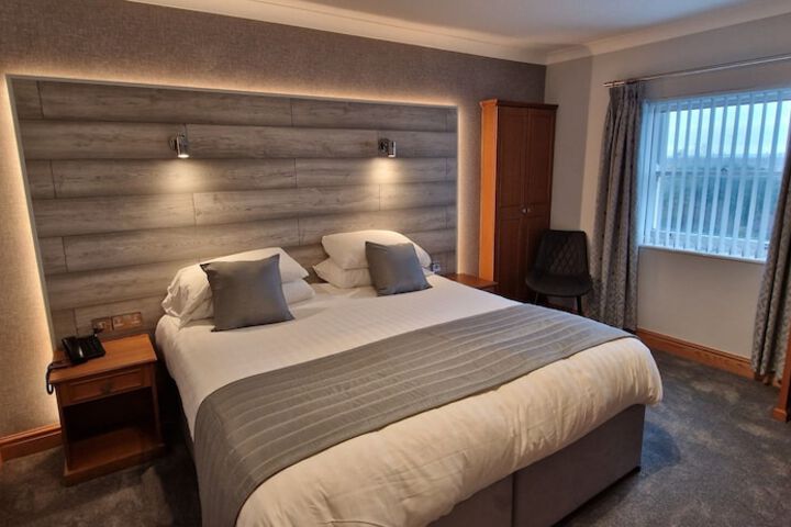 Room 6 of 43