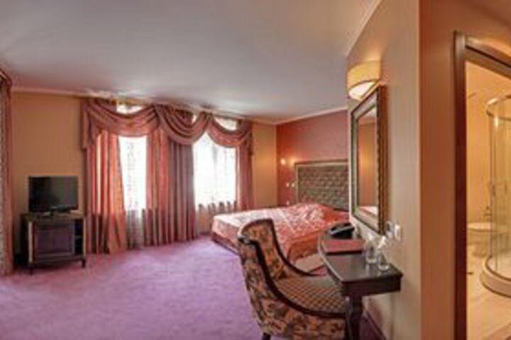Room 5 of 21