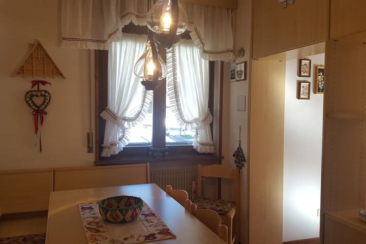 Room 6 of 15