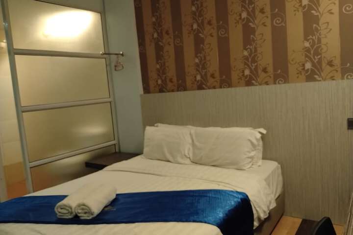 Room 37 of 66