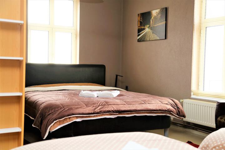 Room 26 of 84