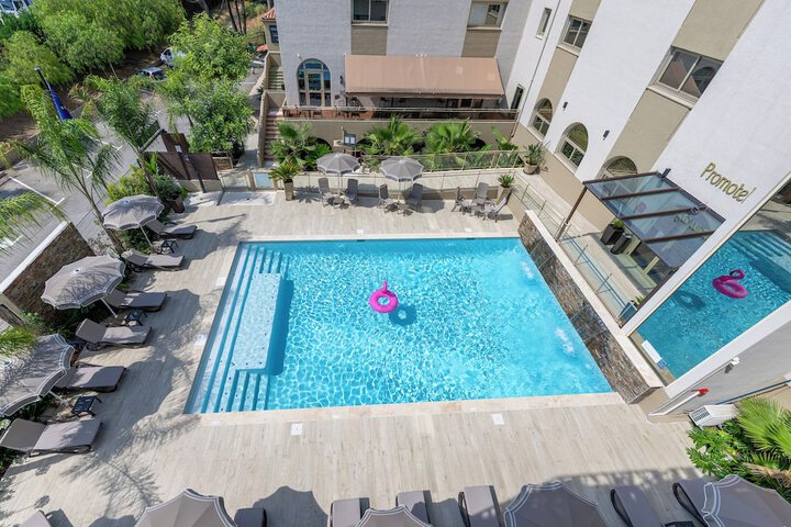 Pool 47 of 81