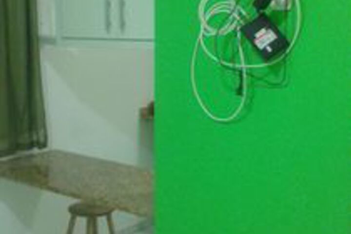 Room 17 of 32
