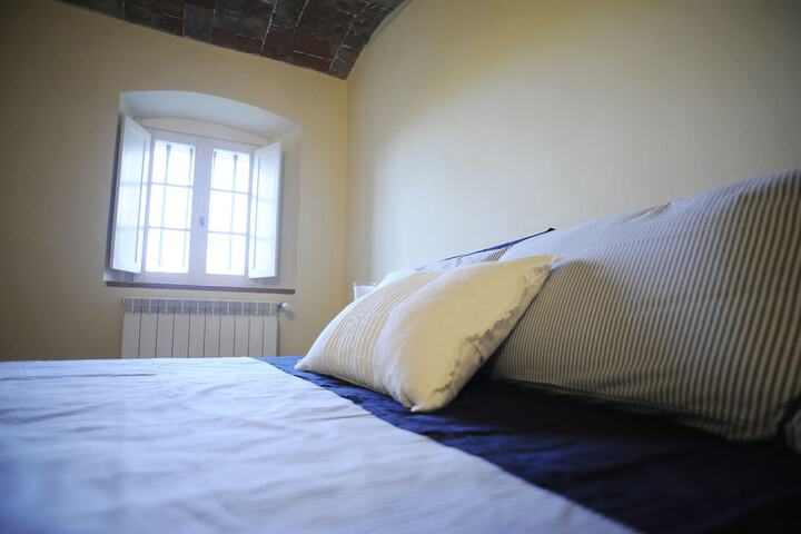Room 12 of 68
