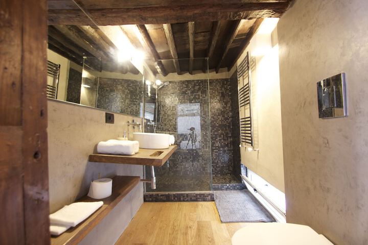 Room 41 of 56