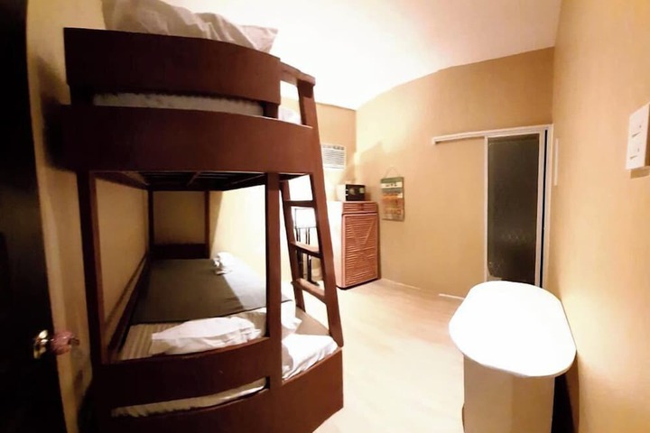 Room 11 of 21
