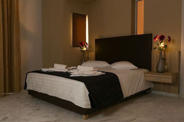 Room 10 of 34