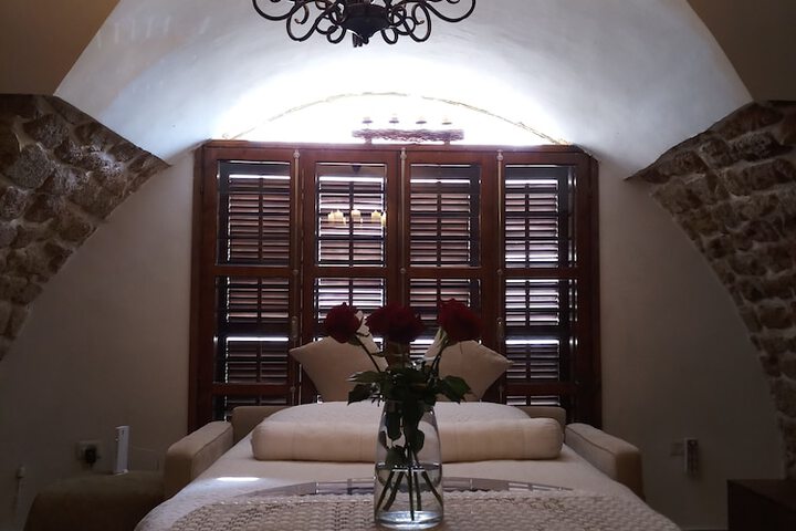 Room 3 of 23