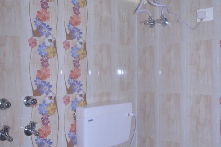 Room 16 of 25