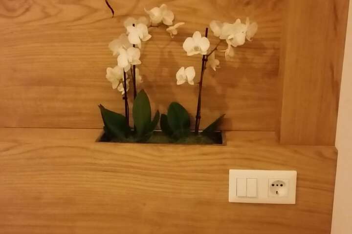 Room 3 of 63