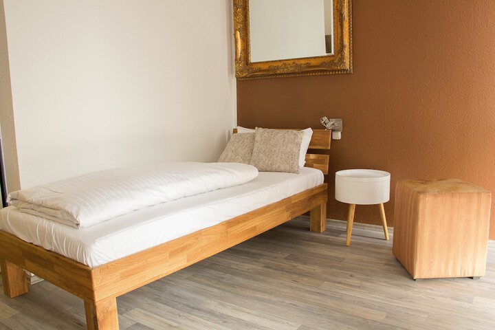 Room 16 of 59
