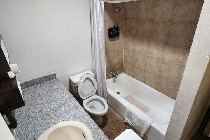 Room 25 of 57