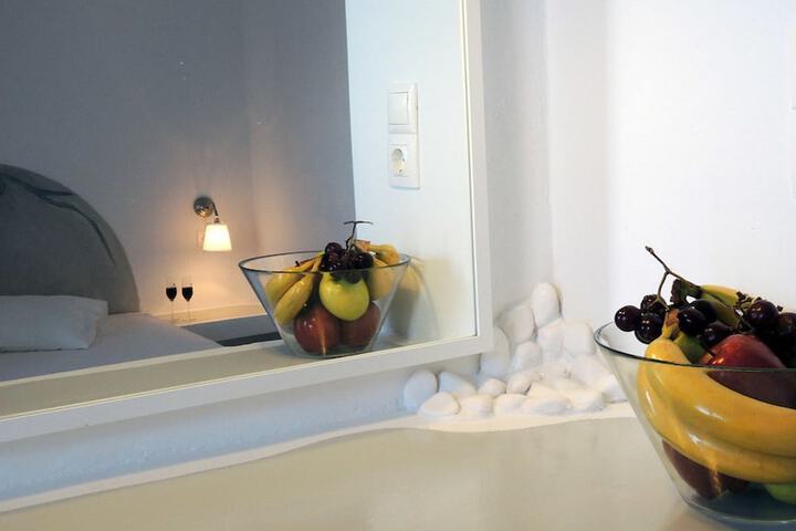 Room 12 of 27