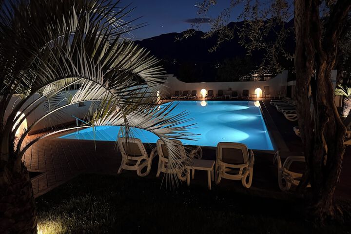 Pools & Facilities
