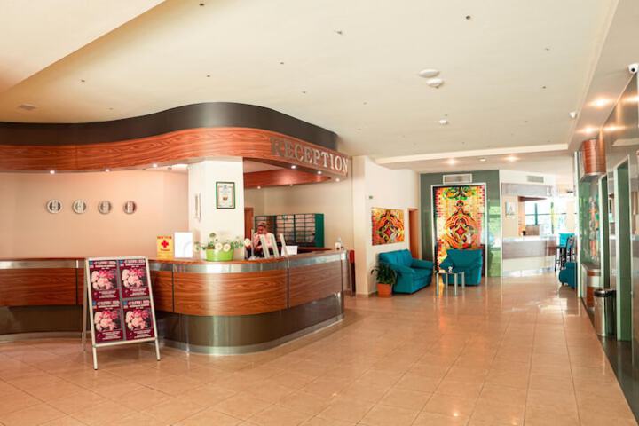 Hotel Interior 7 of 94
