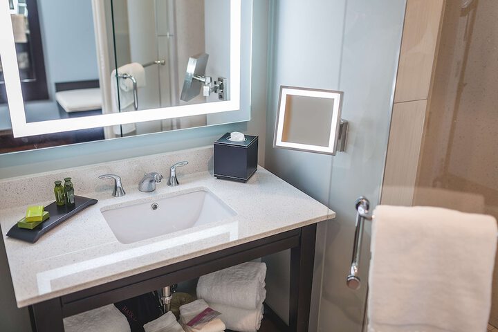 Bathroom shower