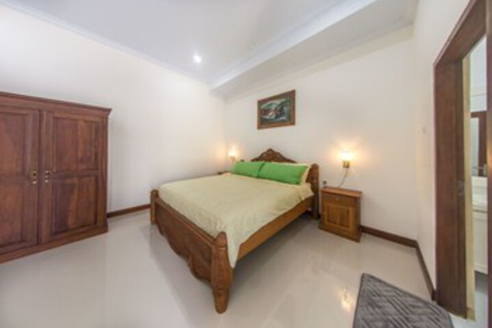 Room 13 of 29