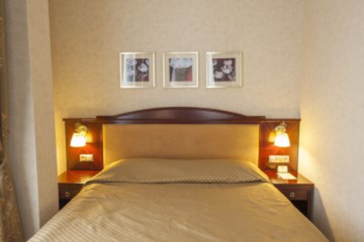 Room 8 of 58