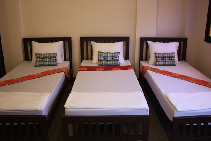 Room 17 of 32