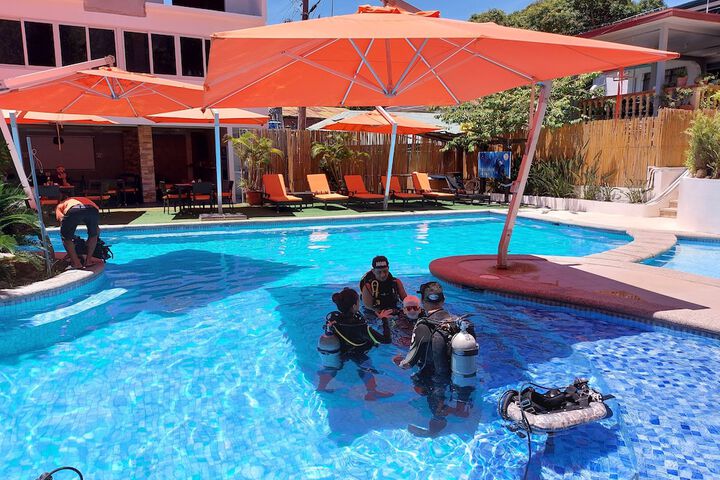 Pool 302 of 403