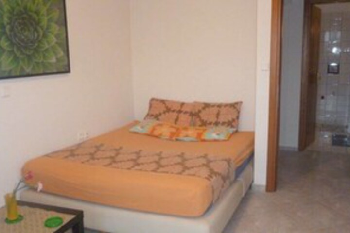 Room 16 of 23