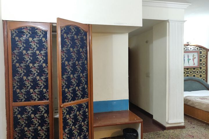 Room 24 of 59