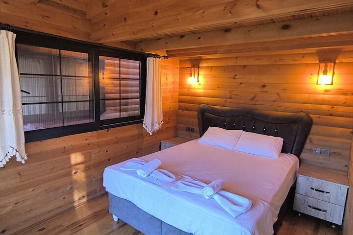 Room 15 of 22