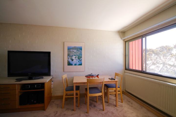 Room 4 of 71