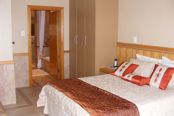 Room 4 of 40