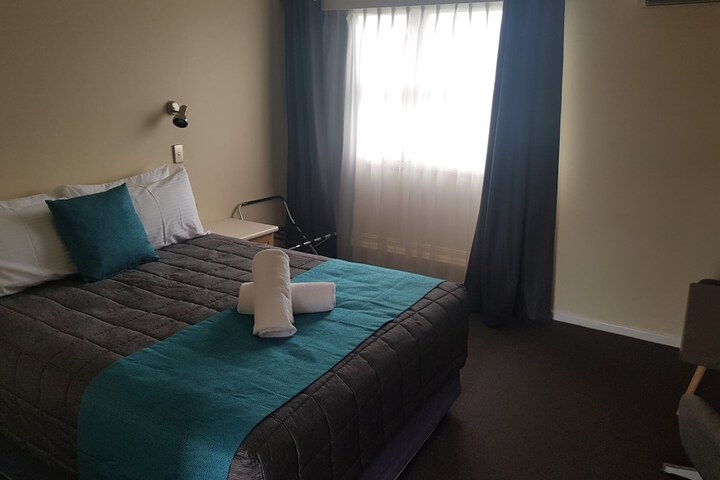 Room 9 of 35