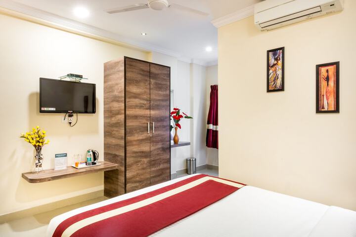 Room 12 of 38