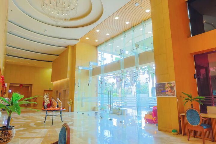 Hotel Interior 4 of 113