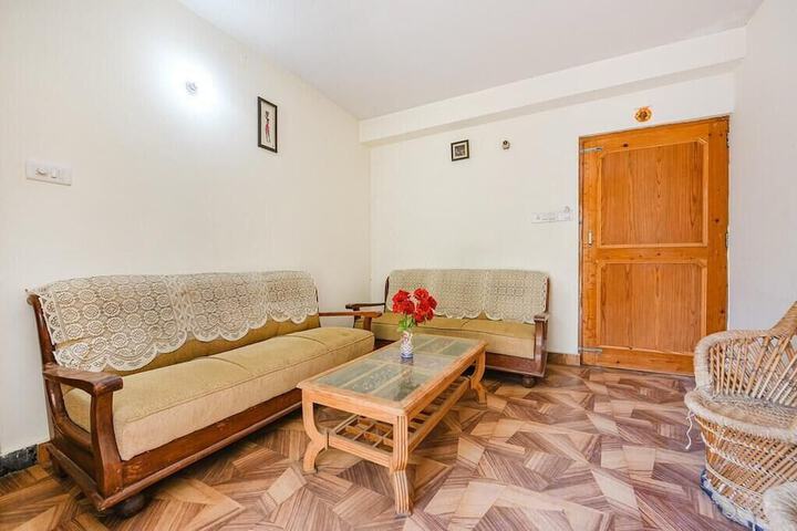 Room 6 of 25