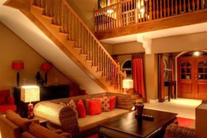 Lounge 6 of 40