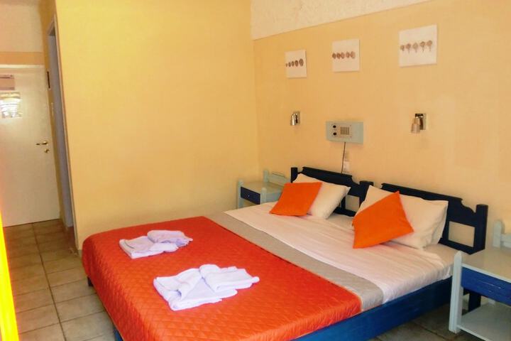 Room 8 of 59