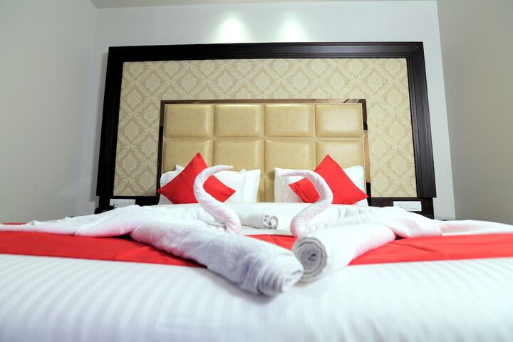 Room 4 of 11