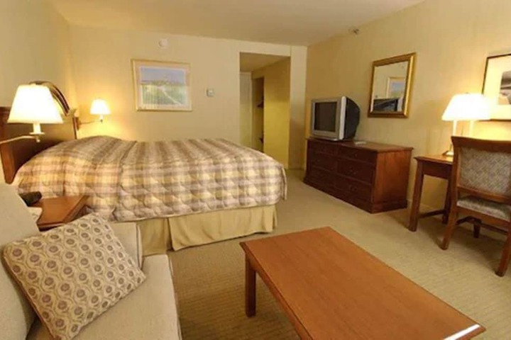 Room 12 of 35