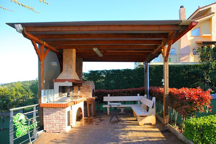 Property Grounds 25 of 27