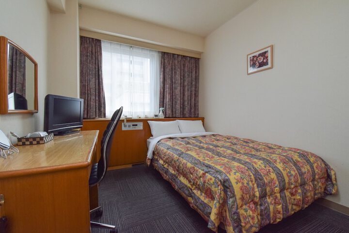 Room 28 of 105