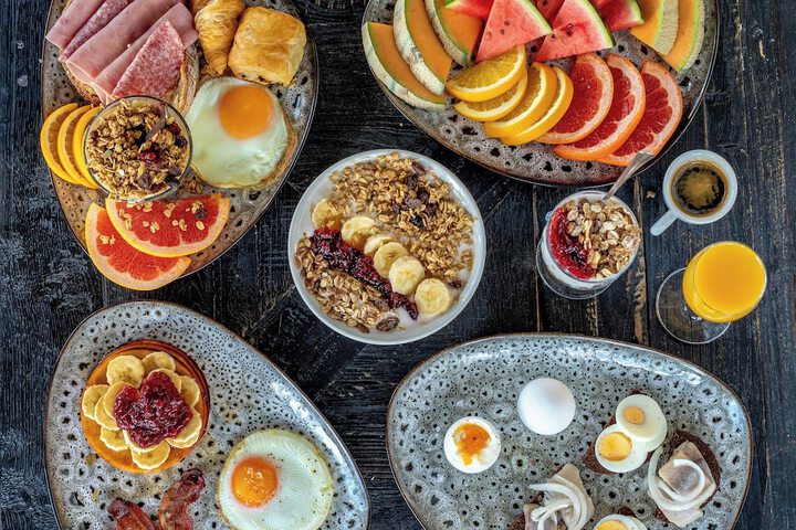 Breakfast/Coffee Service 64 of 91