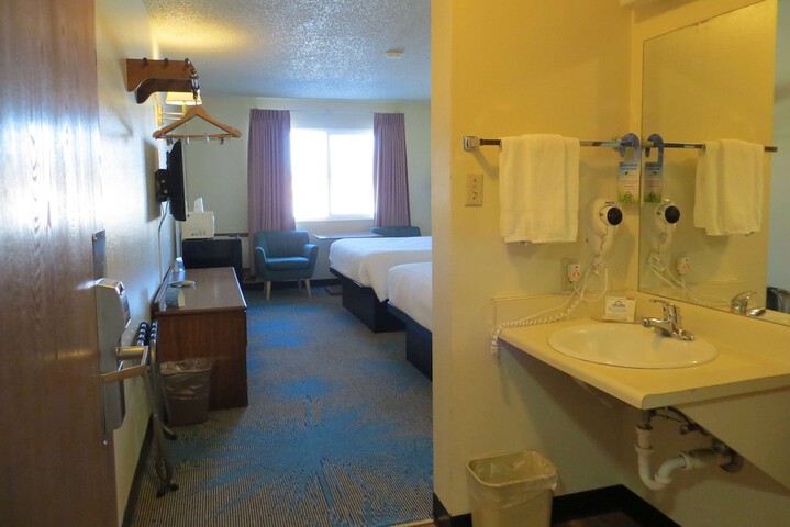 Room 13 of 60