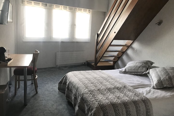 Room 12 of 19