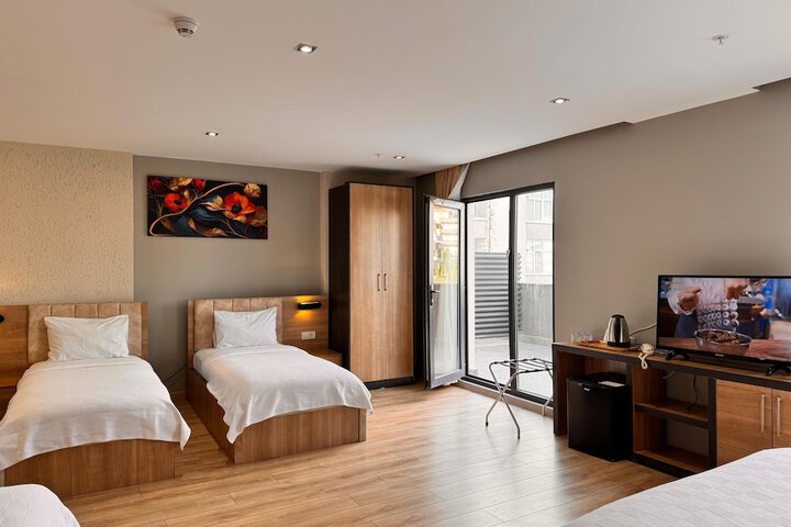 Room 5 of 31