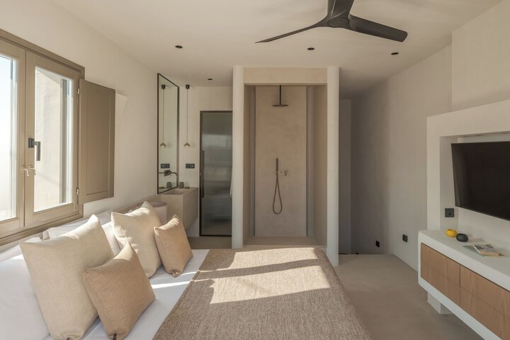 Room 9 of 19