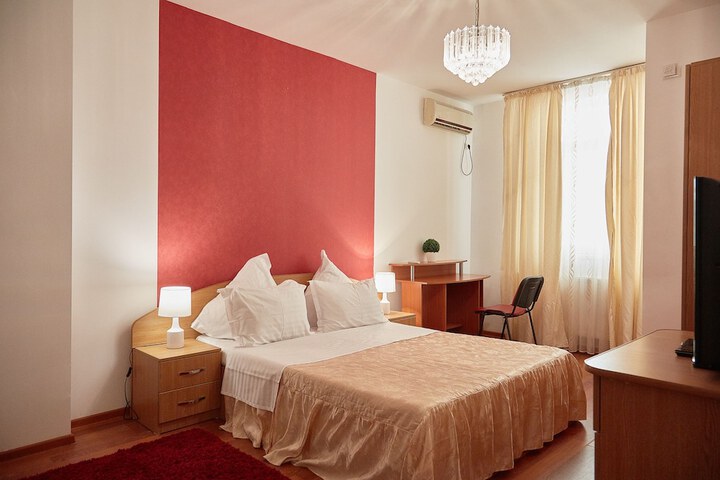 Room 20 of 230